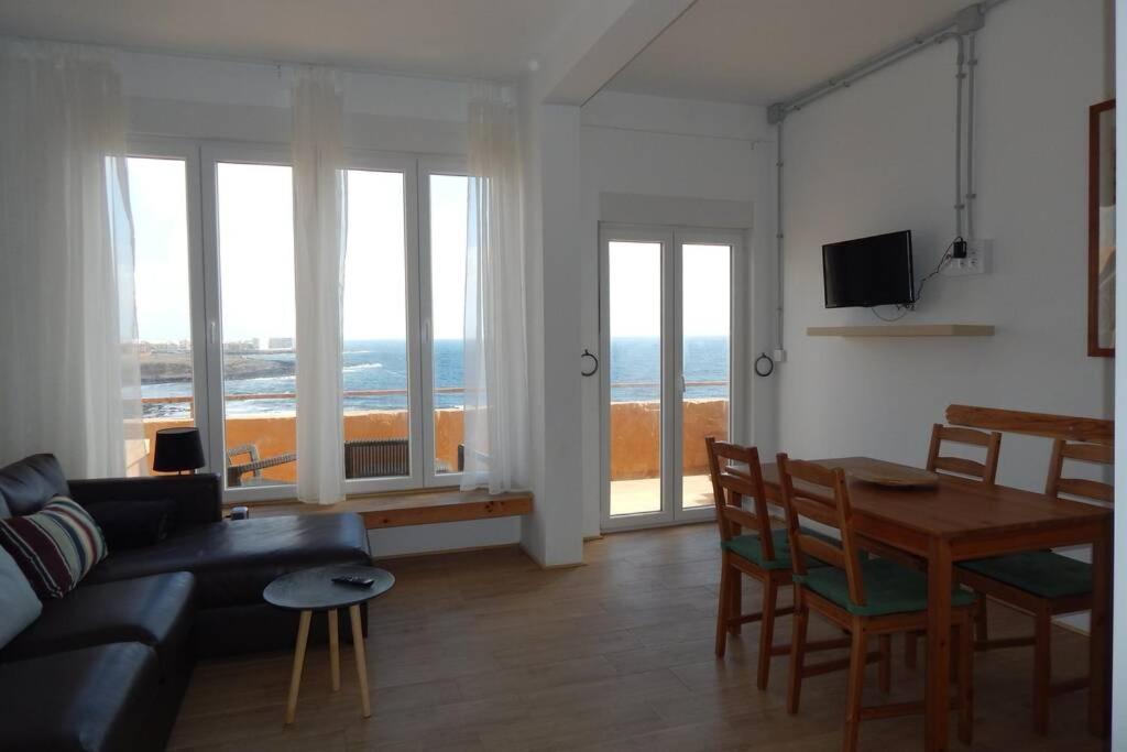 Big, Large Cozy Apartment With Sea View Ask For Additional Bedroom As An Extra Option Тельде Экстерьер фото