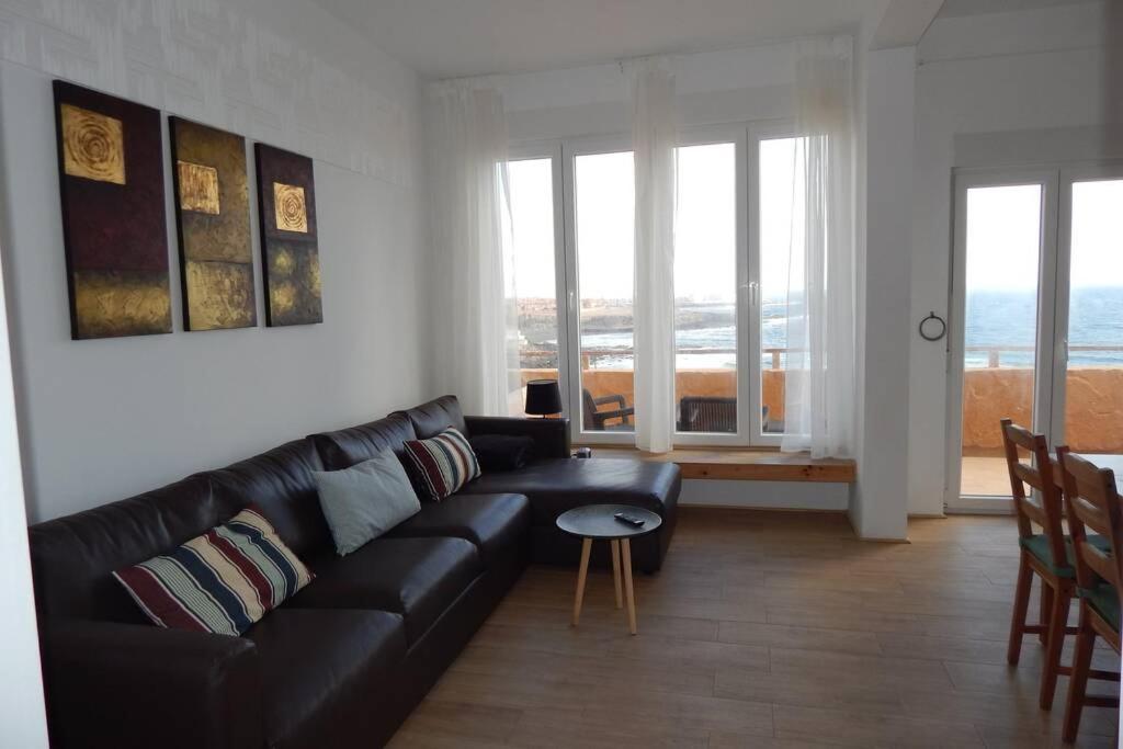 Big, Large Cozy Apartment With Sea View Ask For Additional Bedroom As An Extra Option Тельде Экстерьер фото
